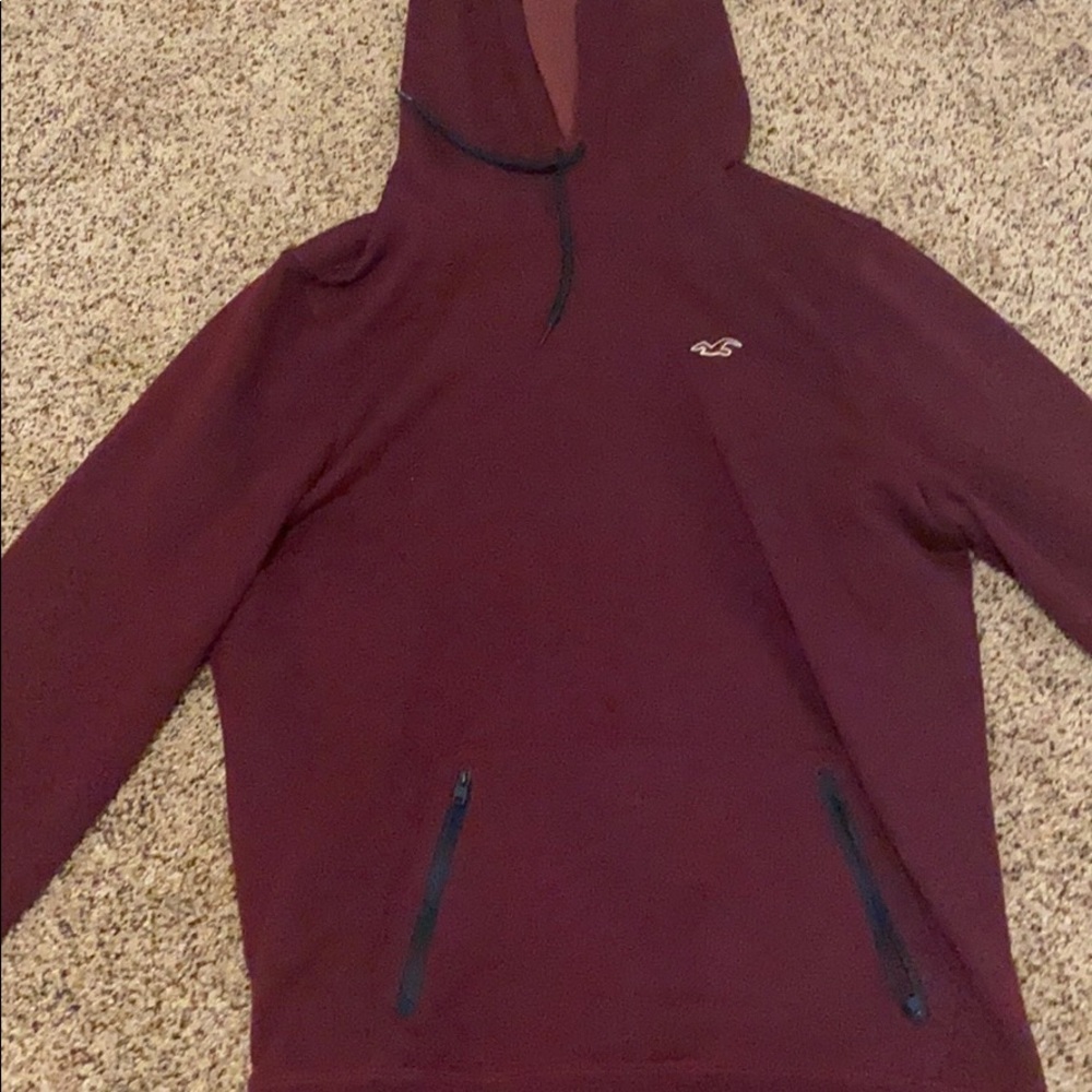 Hollister maroon sweatshirt